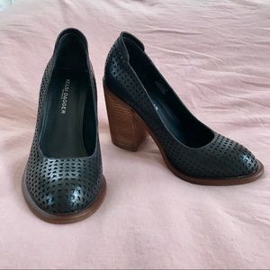 Kelsi Dagger chunky high heels black leather 7